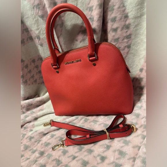 Michael Kors handbag - Picture 2 of 16